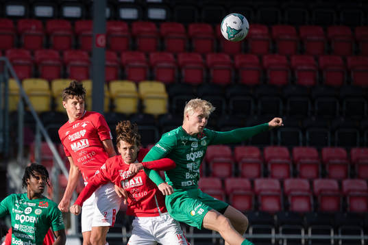 Bodens William Nordell mot IFK Östersunds Rasmus Lindroth