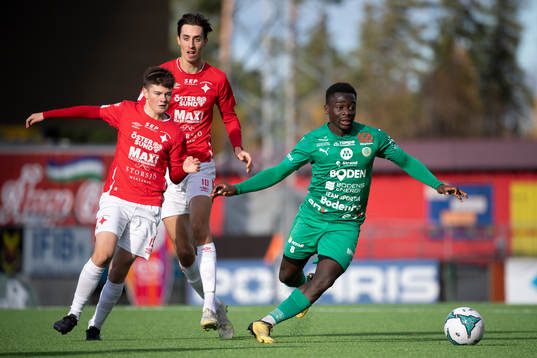 Östersunds Sixten Sköldqvist och Bodens Emmanuel Swedi