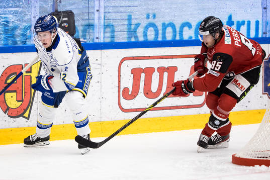 Leksands Kalle Östman och Malmö Redhawkss Carl Persson