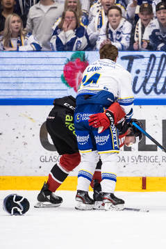 Malmö Redhawkss Adam Ollas Mattsson och Leksands Oskar Lang