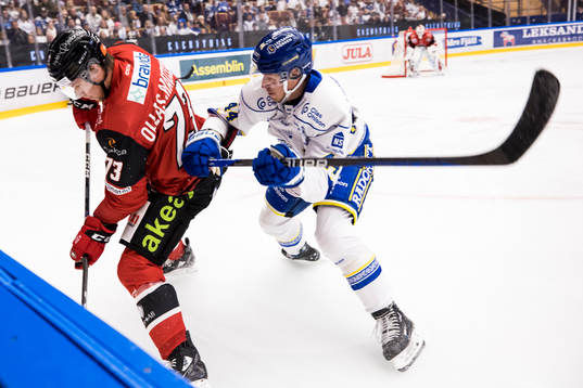 Malmö Redhawkss Adam Ollas Mattsson och Leksands Carter