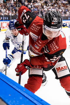 Malmö Redhawkss Adam Ollas Mattsson och Leksands Carter