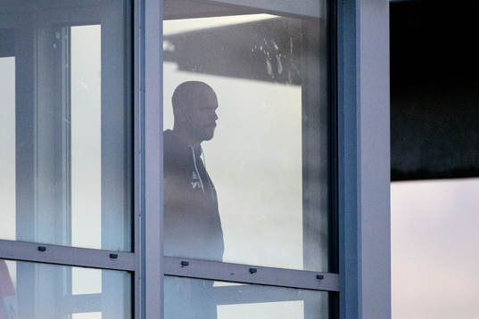 Skövdes tränare Tobias Linderoth på läktaren
