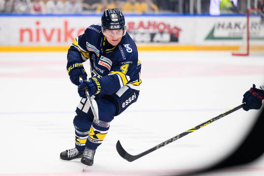 HV71s Emil Andrae