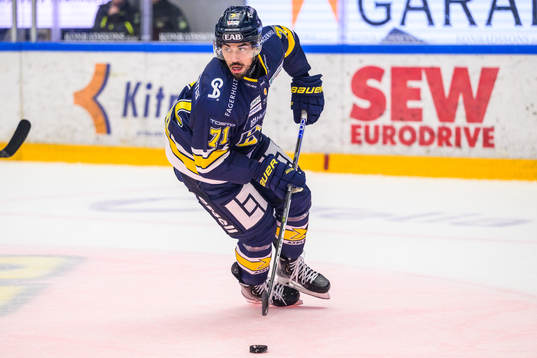 HV71s Tyler Vesel