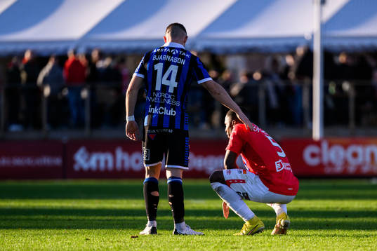 Sirius Aron Bjarnason och Degerfors Joseph - Claude Agyeman