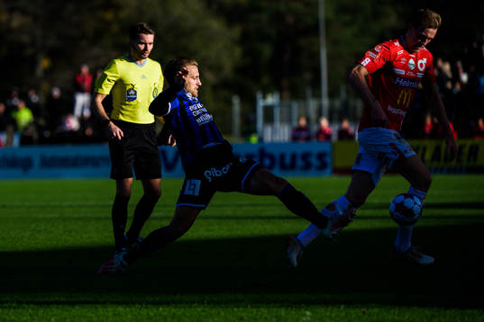 Sirius Daniel Stensson och Degerfors Adam Carlen