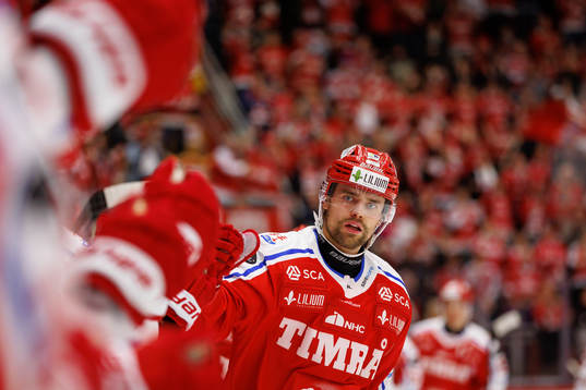 Timrås Emil Pettersson jublar