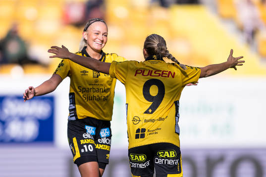 Elfsborgs Matilda Ståhlbom Karlsson jublar