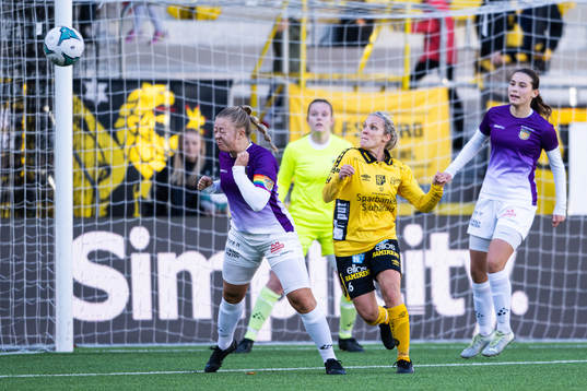 Westbos Sara Carlsson och Elfsborgs Linda Westberg Carlsson