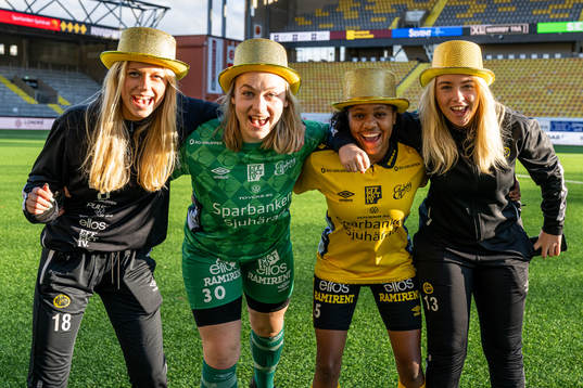 Elfsborgs Tilda Broden, målvakt Tuva Janveden Mobrandt,