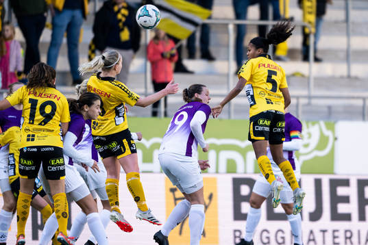 Westbos Sara Carlsson och Elfsborgs Vanessa Lopez