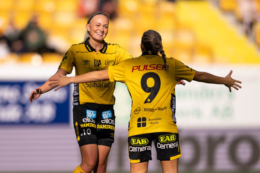 Elfsborgs Matilda Ståhlbom Karlsson jublar