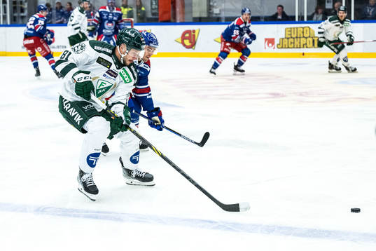 Färjestads Theodor Lennström och Oskarshamns Ahti Oksanen