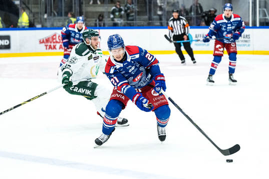 Oskarshamns Myles Powell  och Färjestads Per Åslund