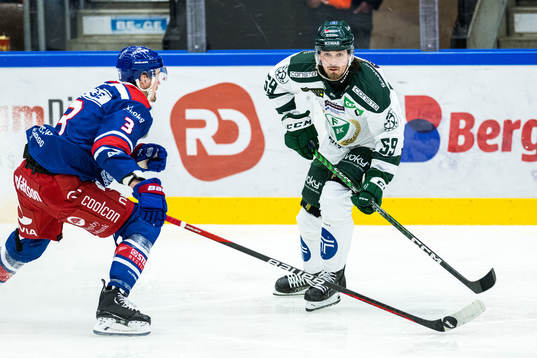 Färjestads Linus Johansson och Oskarshamns William Worge