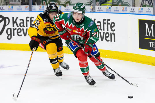 Luleås Oscar Engsund och Frölundas Jere Innala