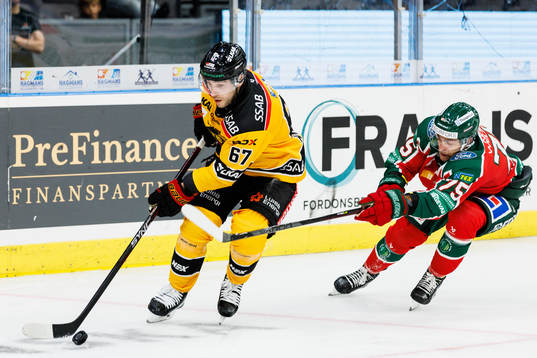 Luleås Konstantin Komarek och Frölundas Radan Lenc