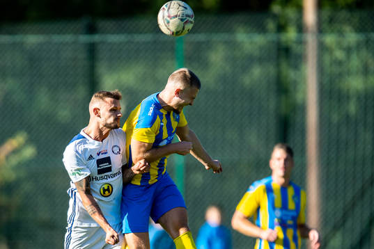 Husqvarnas Midhad Jukovic och Eskilsminnes Dragos Daniel