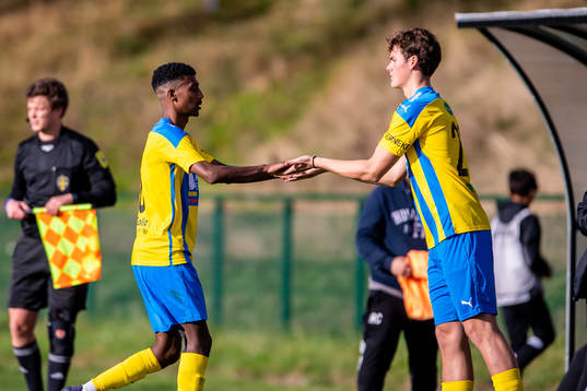 Eskilsminnes Josef Getachew  utgår och Johan Albin  kommer
