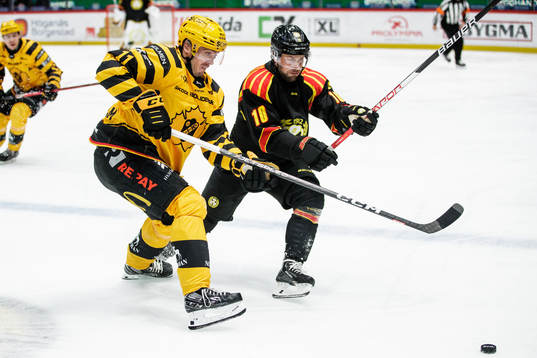 Skellefteås Max Lindholm och Brynäs Johan Larsson