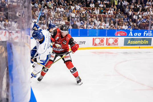 Leksands Martin Karlsson och Malmö Redhawkss Thomas