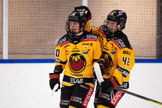 Luleås Noora Tulus jublar