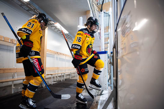 Luleås Astrid Lindeberg och Petra Nieminen