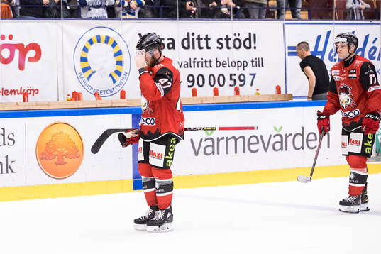Malmö Redhawkss Joakim Ryan och Pathrik Westerholm deppar
