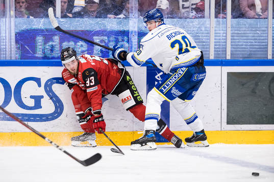 Malmö Redhawkss Kristian Vesalainen och Leksands Lian