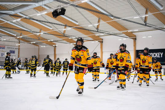 Luleås Emma Nordin jublar