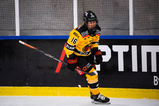 Luleås Petra Nieminen jublar