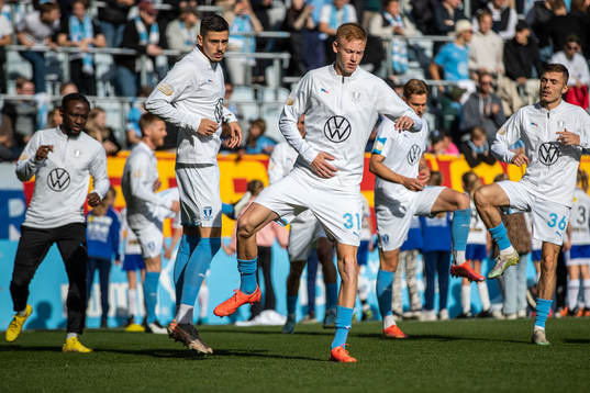 Malmö FFs Dennis Hadzikadunic och Hugo Larsson