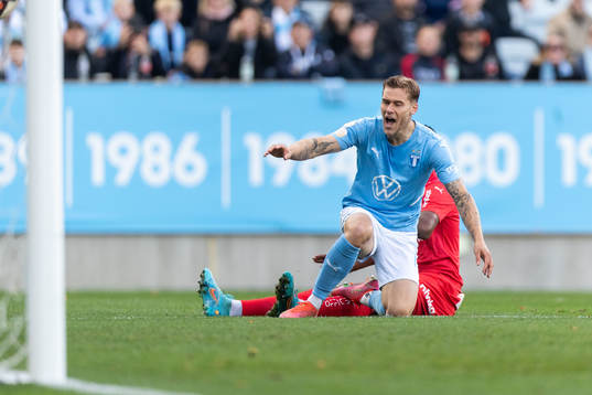 Malmö FFs Felix Beijmo deppar