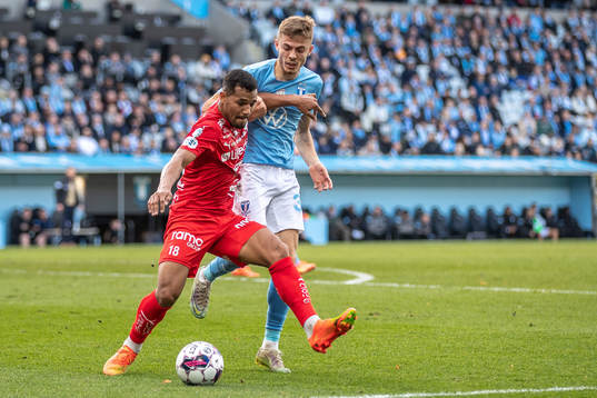 Värnamos Wenderson Oliveira do Nascimento och Malmö FFs