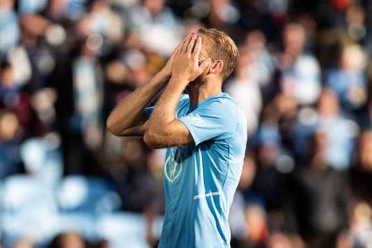 Malmö FFs Ola Toivonen deppar