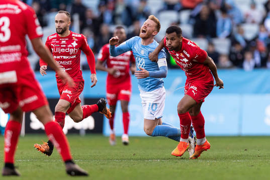 Malmö FFs Anders Christiansen har ont