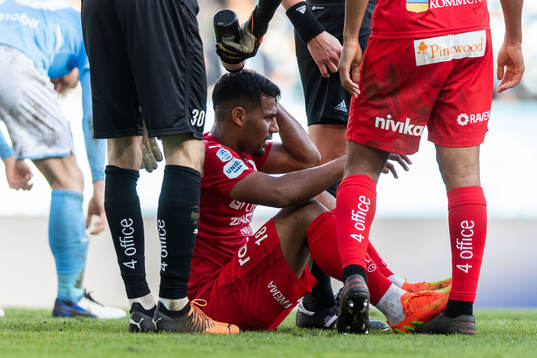 Värnamos Wenderson Oliveira do Nascimento har ont