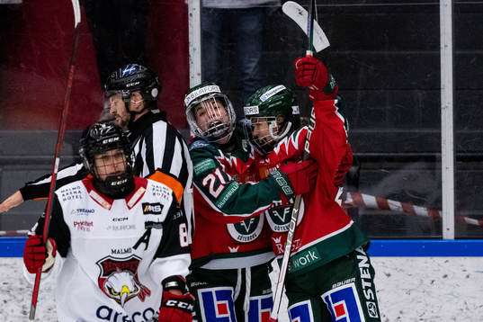 Frölundas Andrea Dalen jublar