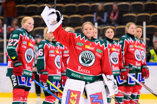 Frölundas målvakt Ellen Jeansson vid lineup innan