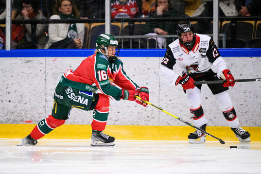 Frölundas Jennifer Carlsson och Malmö Redhawks Mia Bau