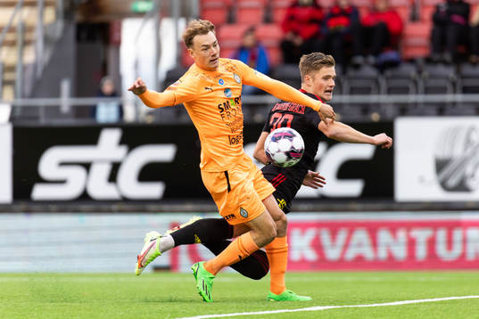 AFC Eskilstunas Anton Ekeroth och Östersunds Sebastian