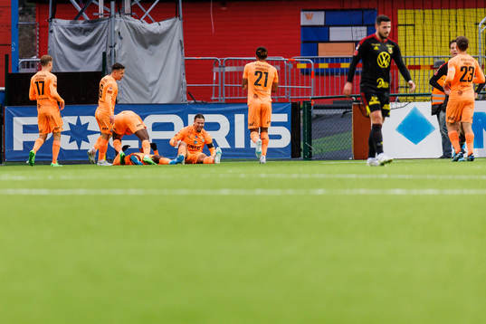 AFC Eskilstunas Abdelkarim Mammar Chaouche jublar med