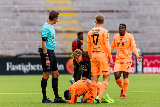 AFC Eskilstunas Samir Maarouf  har ont