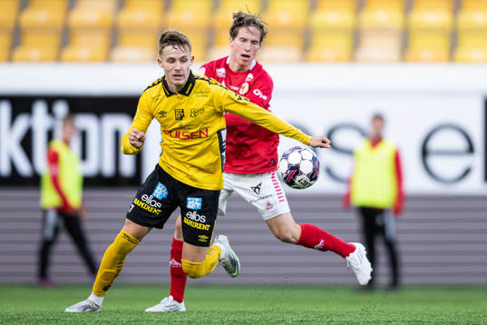 Elfsborgs Jacob Ondrejka och Kalmars Johan Karlsson