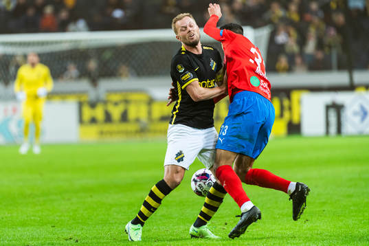 AIKs Sebastian Larsson och Helsingborgs Amar Muhsin