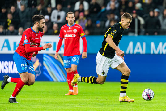 AIKs Erik Ring och Helsingborgs Abdul Rahman Khalili