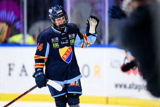 Djurgårdens Linnea Adelbertson jublar