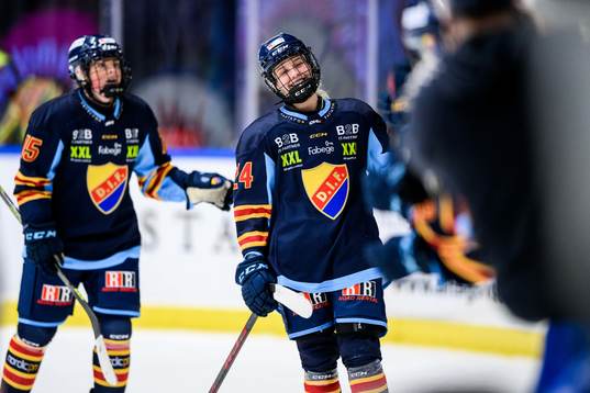 Djurgårdens Linnea Adelbertson jublar