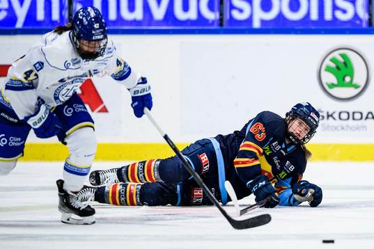 Leksands Abagael Thiessen och Djurgårdens Josefine Jakobsen